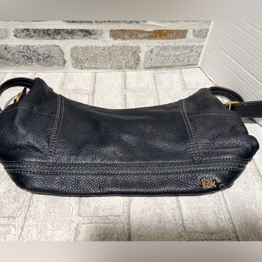 THE SAK BLACK LEATHER PURSE HANDBAG SHOLDER BAG